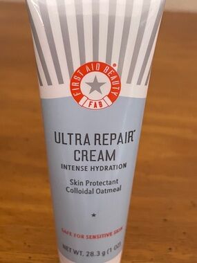 First Aid Beauty Ultra Repair Cream - intense Hydration